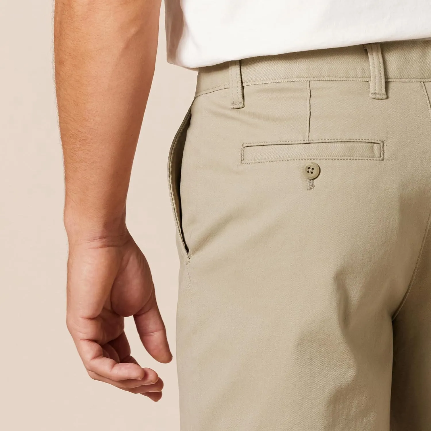 Amazon Essentials Men's Slim-Fit 11" Flat-Front Comfort Stretch Chino Short