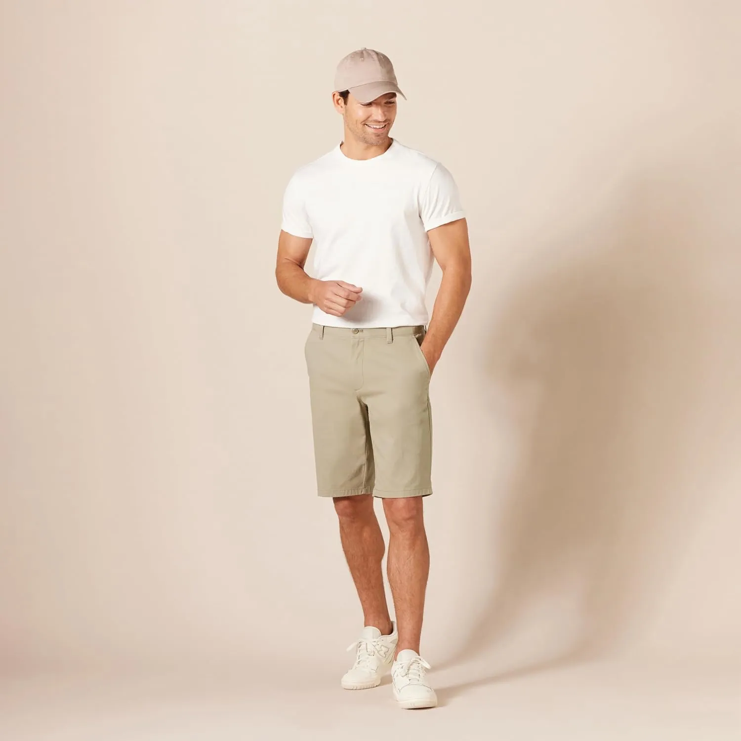 Amazon Essentials Men's Slim-Fit 11" Flat-Front Comfort Stretch Chino Short