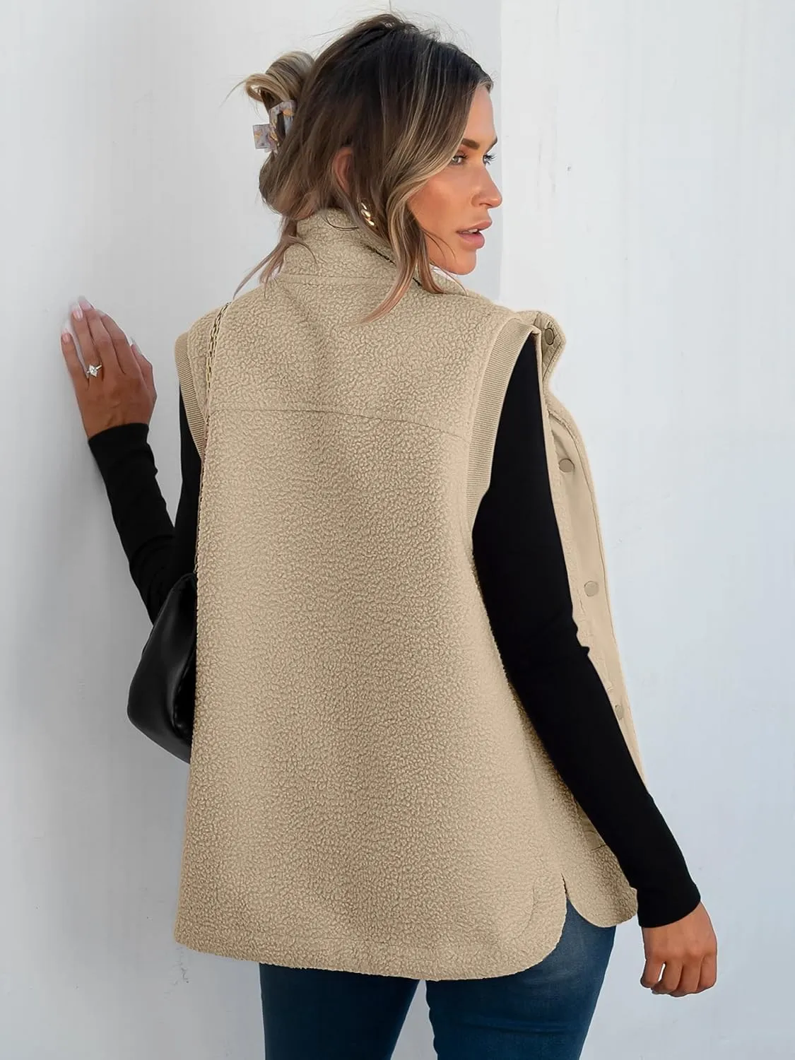 ANRABESS Womens Fuzzy Fleece Vest Sleeveless Casual Warm Button Down Sherpa Jackets Outerwear With Pockets Winter Fashion