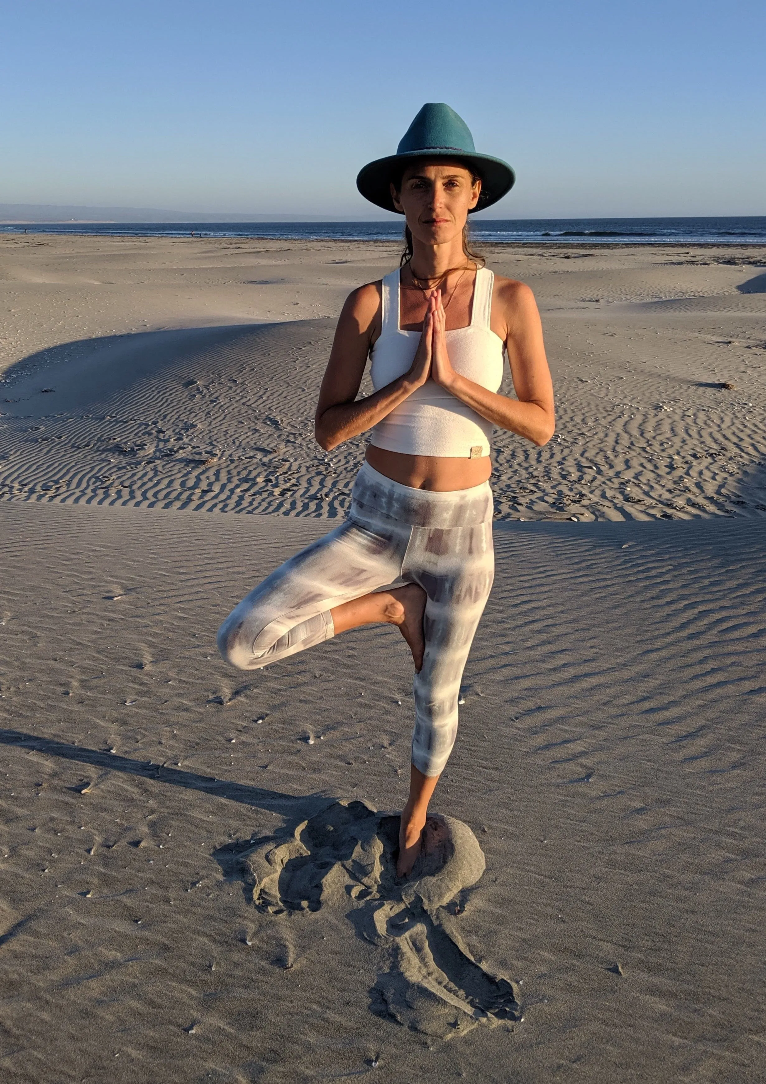 Athleisure Top - VeeBee