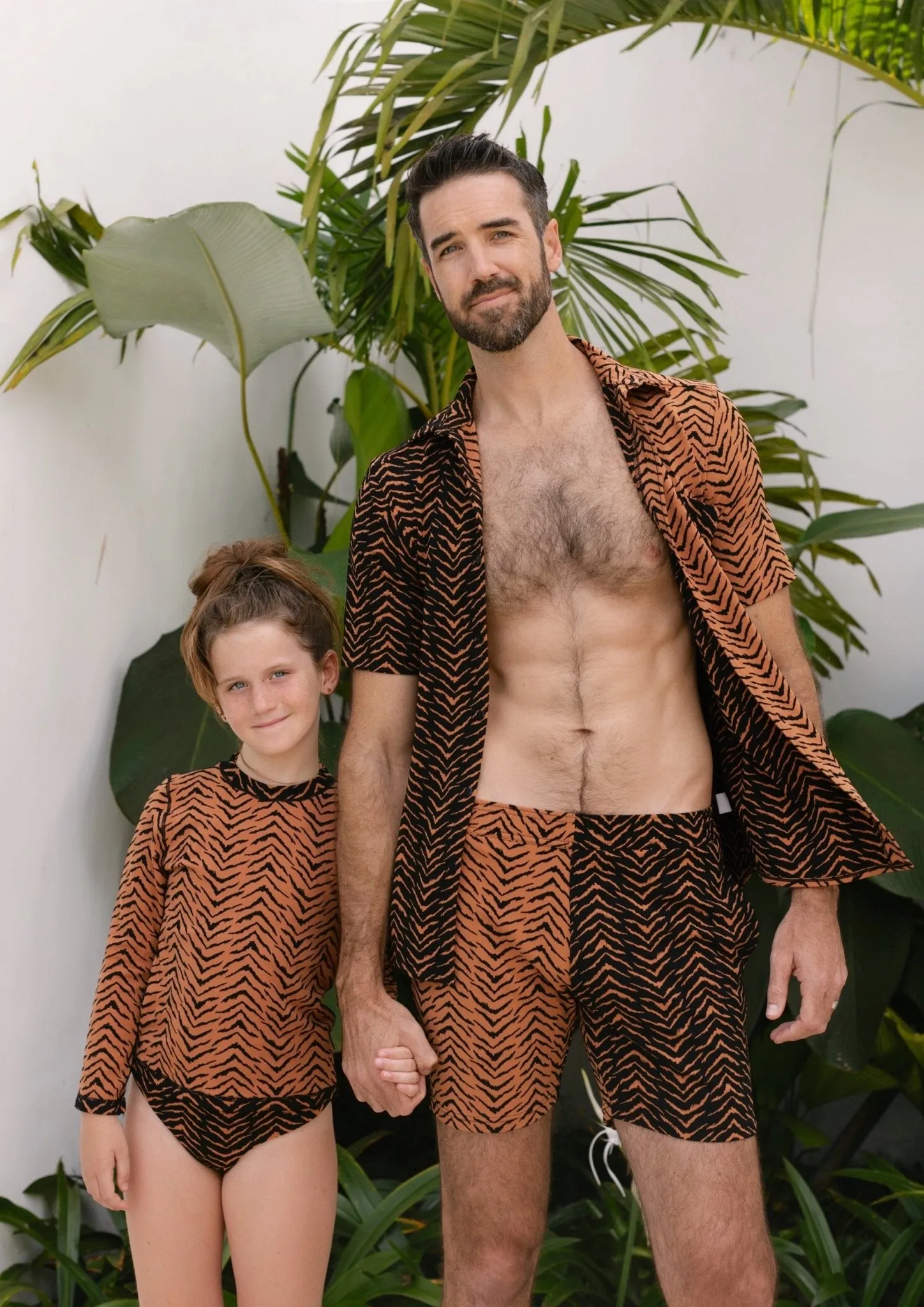 Breakers Elastic Waist Men's Short - Tiger Switch Print