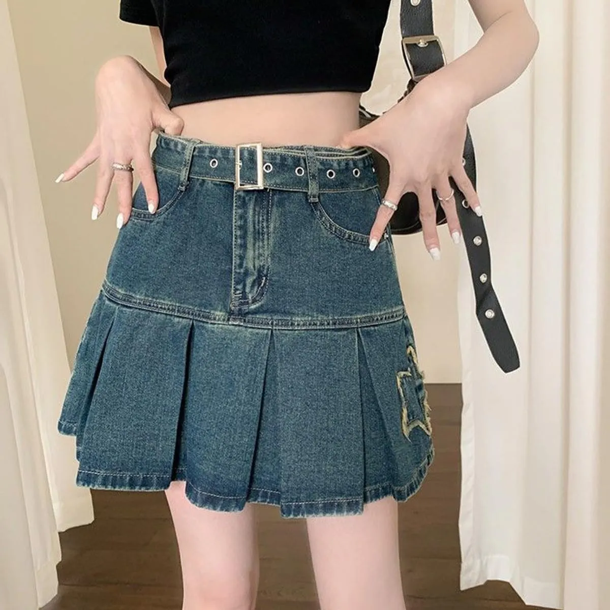Casual Women's Denim Mini Skirt Y2K Fashion Vintage A Line High Waist Pleated Star Tassel Patch Jean Skirt