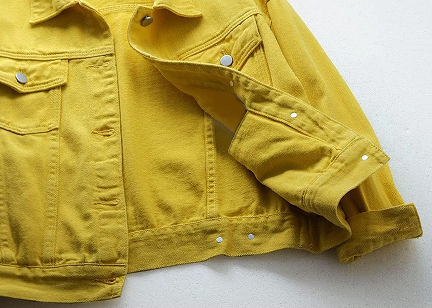 CHARTOU Women's Cute Loose Fit Button Down Long Sleeve Pockets Short Denim Jean Jacket