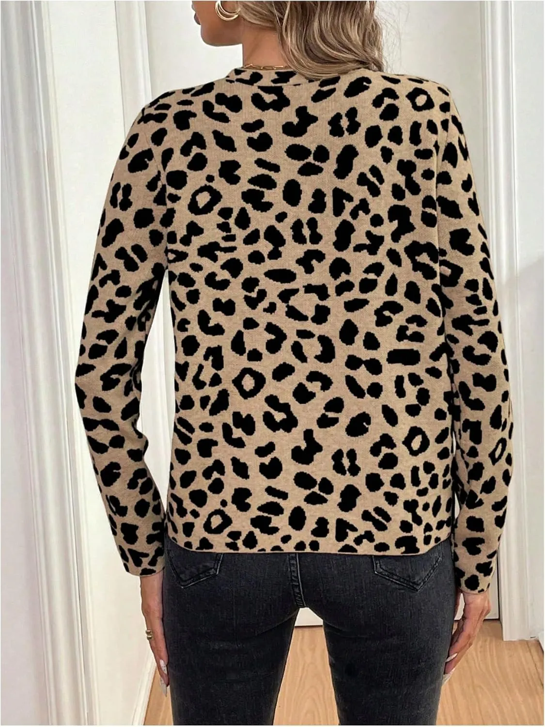 GORGLITTER Women's Leopard Cheetah Cardigan Button Down Long Sleeve V Neck Animal Print Sweaters