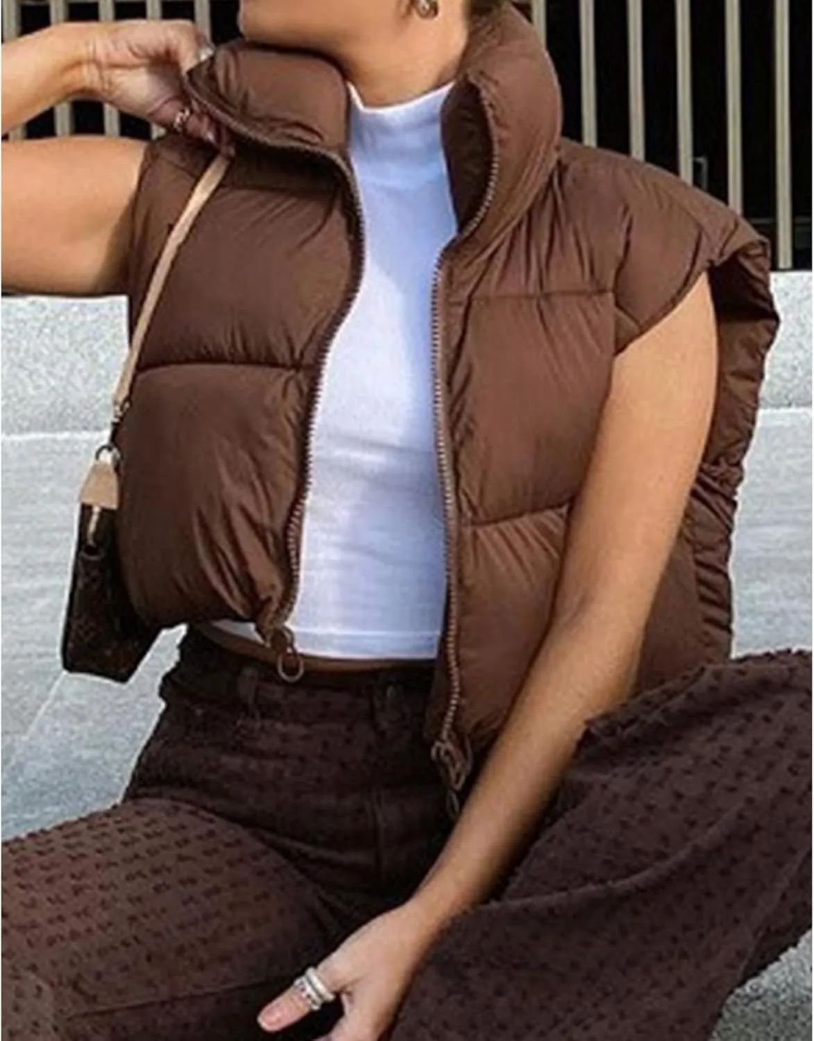 Hixiaohe Women's Winter Crop Vest Puffer Lightweight Stand Collar Padded Vest Zip Up Sleeveless Jacket