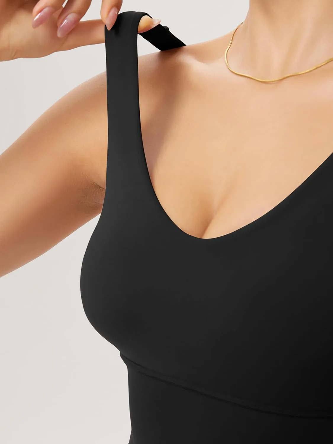 ODODOS Women's Longline U-Back Sports Bra V-Neck Padded Yoga Workout Wirefree Tank Top
