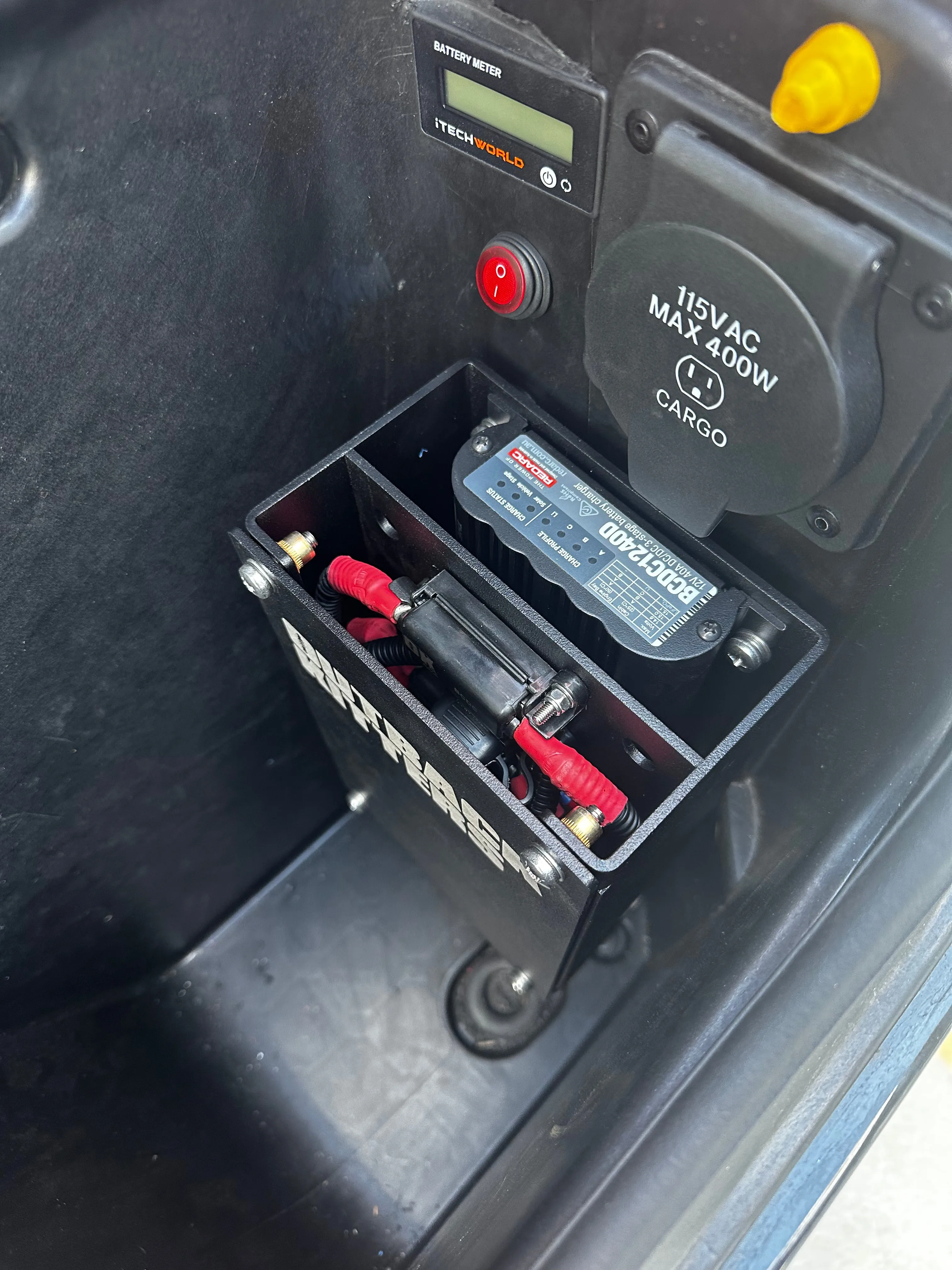 Outback Kitters BCDC / Fuse Mounting Kit
