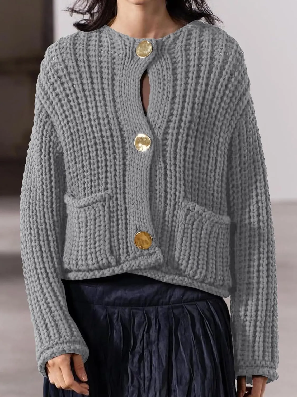 Saodimallsu Womens Button Up Sweaters Fall Chunky Knit Cropped Trendy Crewneck Loose Cardigan with Pockets