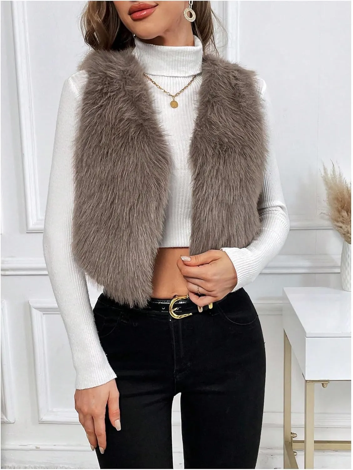 Verdusa Women's Fuzzy Faux Fur Vest Jacket Sleeveless Open Front Waistcoat Outerwear
