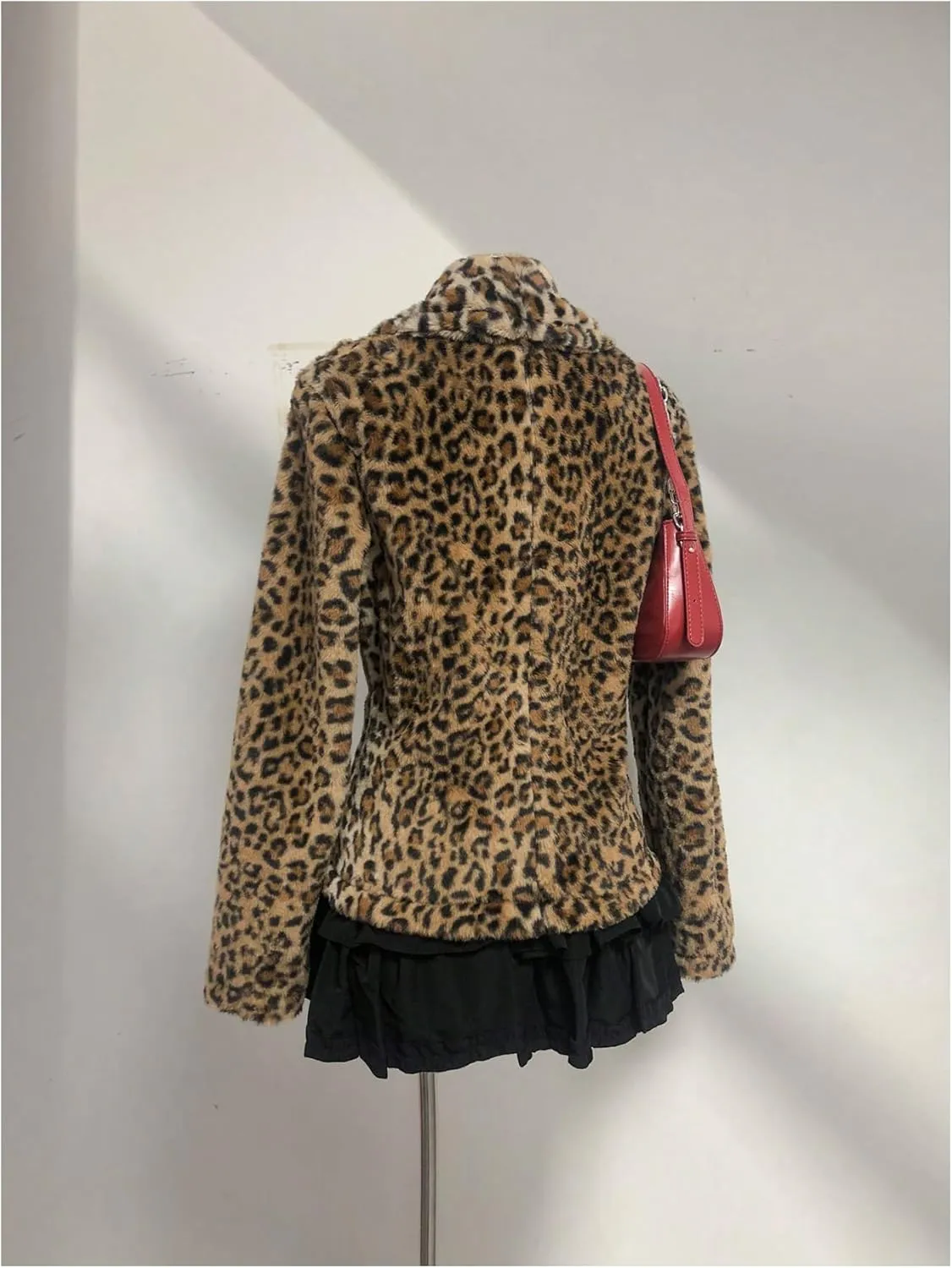 WDIRARA Women's Leopard Faux Fur Coat Long Sleeve Fuzzy Outerwear Warm Jacket