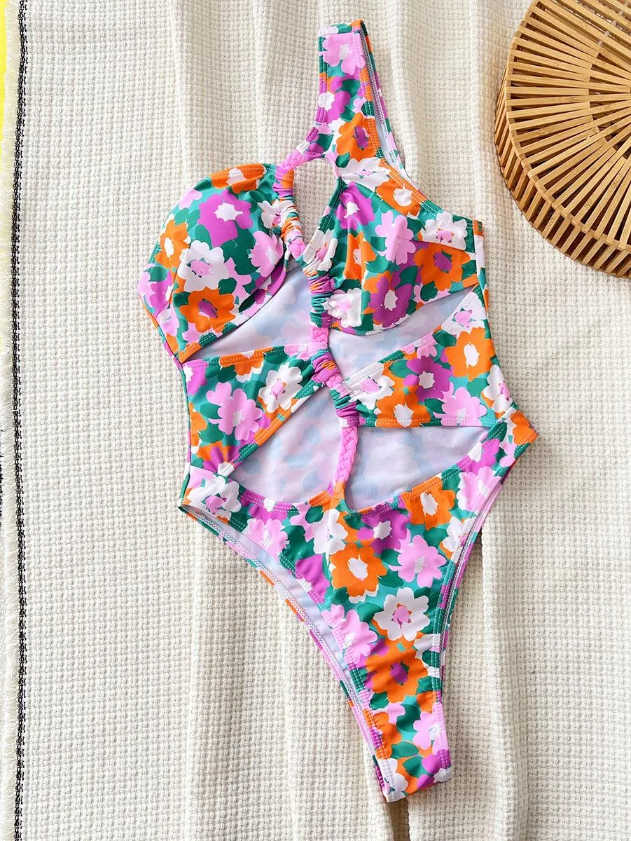 Women's Flowers Bathing Suits - Fashionable Floral One-Piece Swimsuit