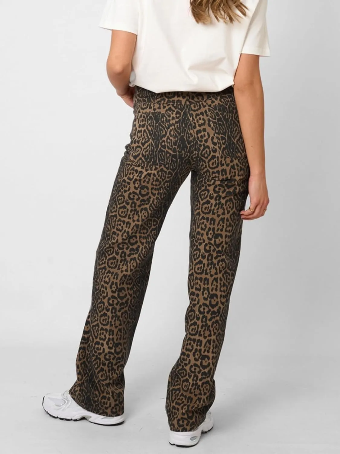 Women's Y2K Oversized Baggy Leopard Print Wide Straight Leg Jeans Stretchy High Waisted Cheetah Cargo Denim Pants